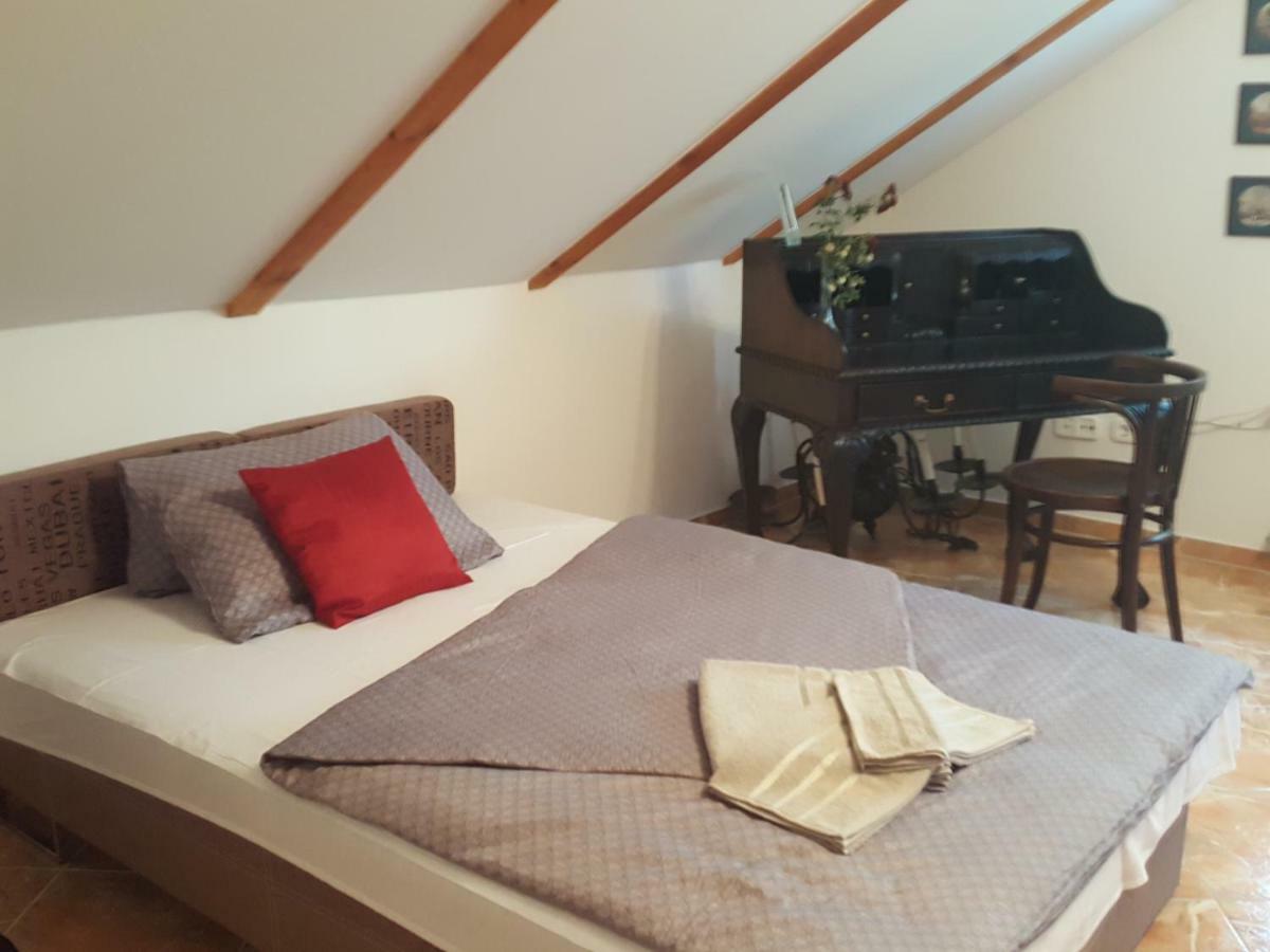 Tavirozsa Apartment Balatonfuzfo Luaran gambar